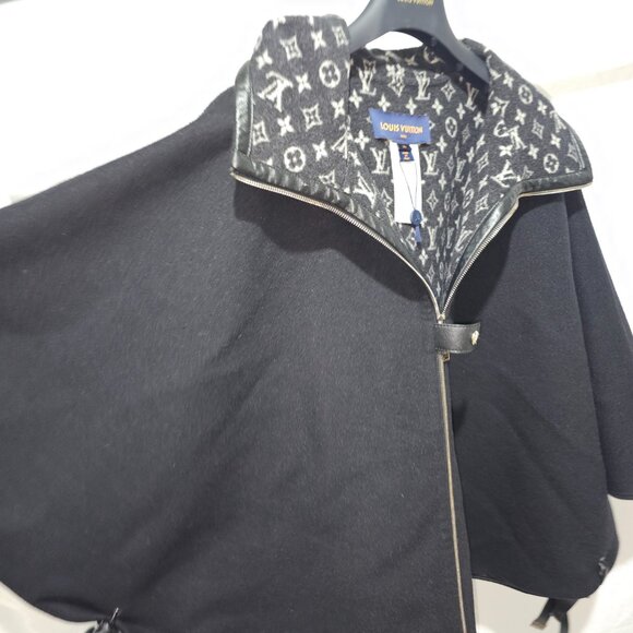 Louis vuitton Poncho - Picture 8 of 14